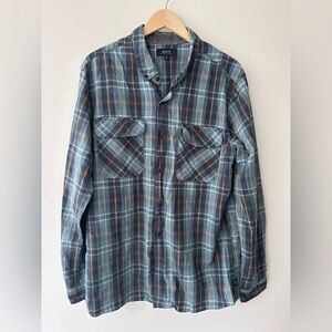 Roark | XL |  Plaid Flannel Button-Up Shirt